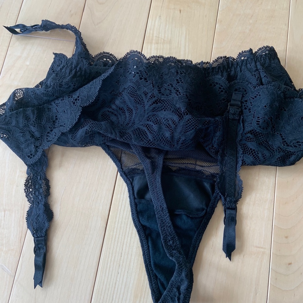 Victoria’s Secret garter belt